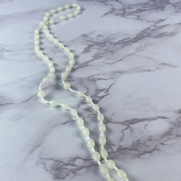 White Beaded Rosary - Picture 5 of 5